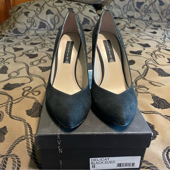 STEVE MADDEN PUMPS BLACK SUEDE SZ 8 LIKE NEW WORN ONCE INSIDE. - Picture 3 of 9